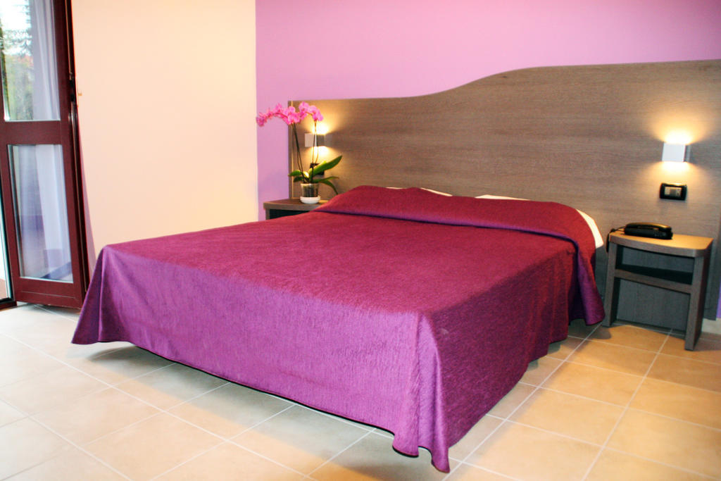 Hotel Leon D'Oro Castel Frentano ภายนอก รูปภาพ
