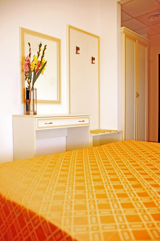 Hotel Leon D'Oro Castel Frentano ภายนอก รูปภาพ
